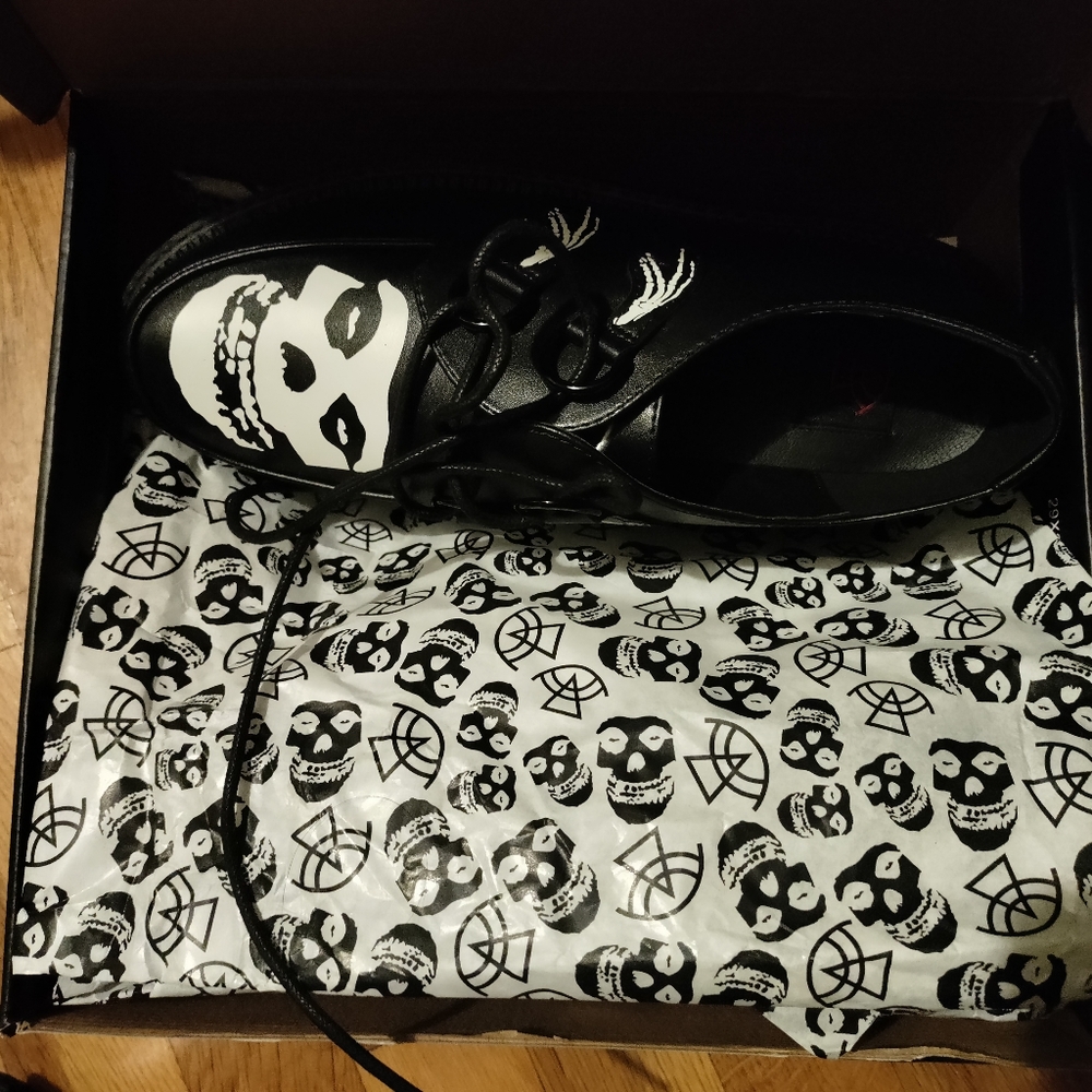 Strange cvlt misfits super creep